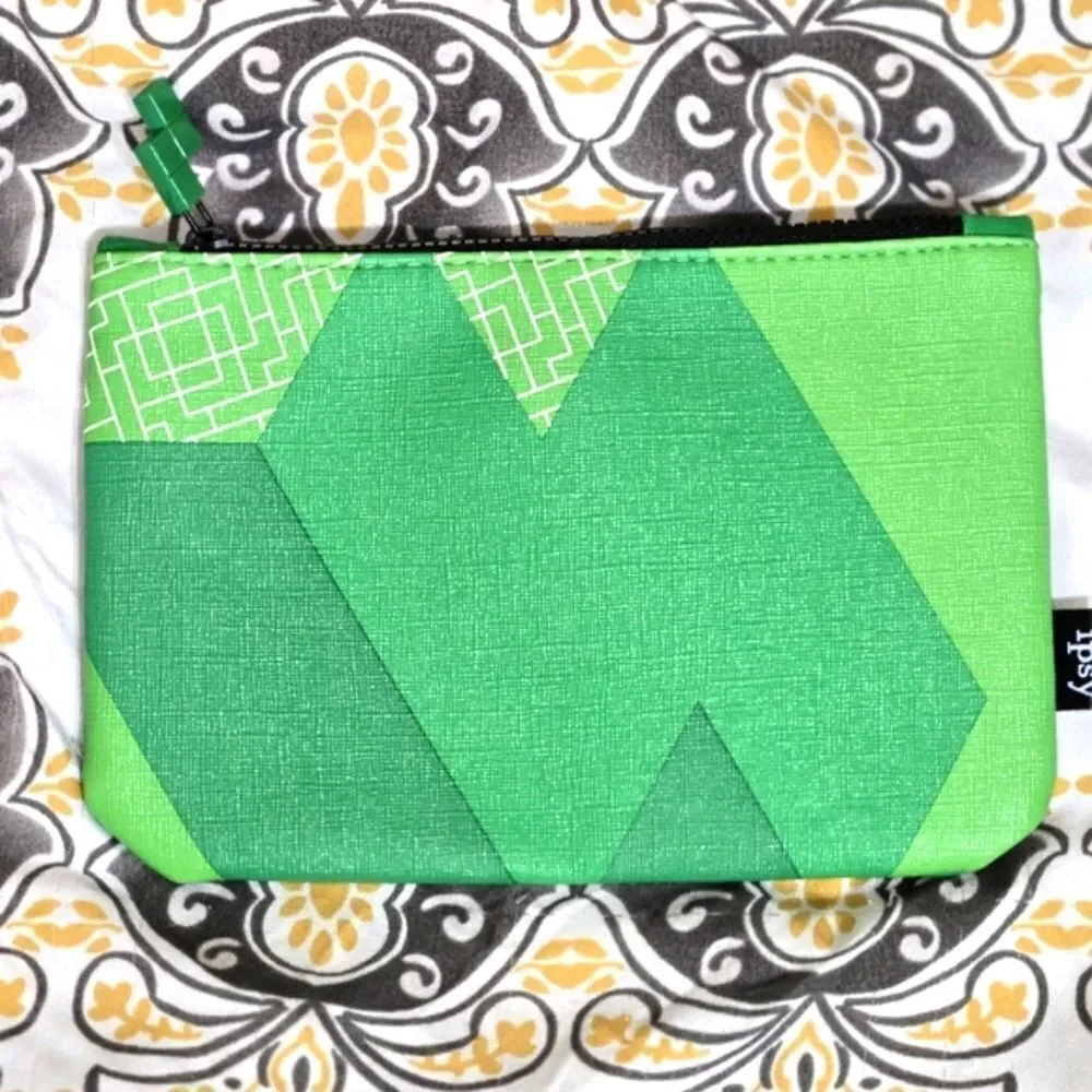 👝3/$10 Ipsy Cosmetic Bags